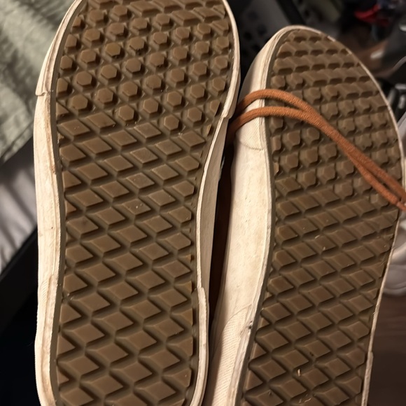 Vans - Picture 3 of 5